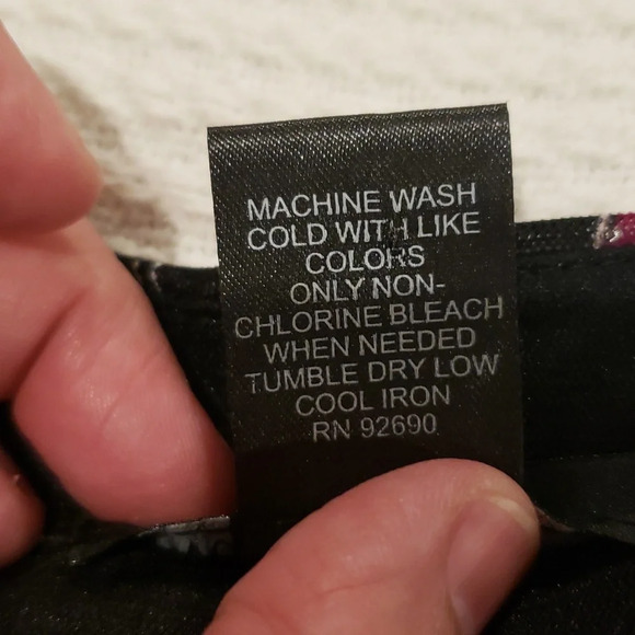 Inc Mesh Crossover Ruched Paisley Top Purple Black Silver - Picture 11 of 11